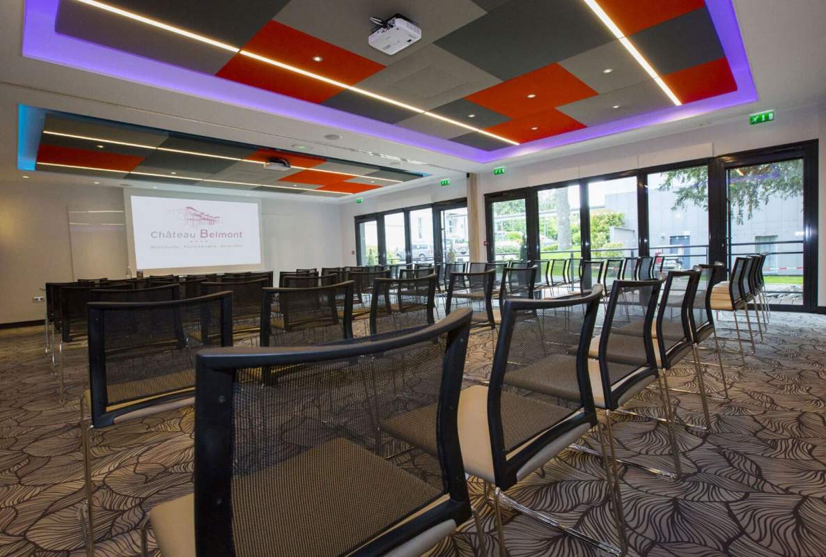 Loire châteaux meeting room in Touraine